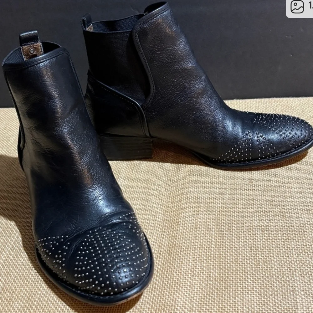 Donald J. Pliner Black Studded Leather Boots Union Jack Pronto Vibes